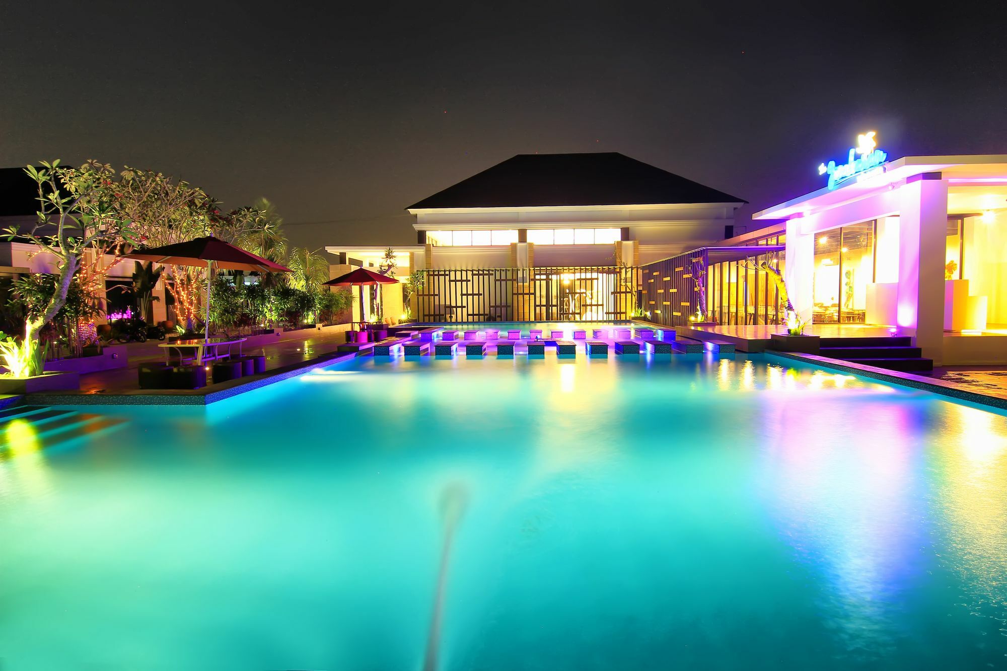 The Baliview Luxury Villas & Resto Pekanbaru Dış mekan fotoğraf